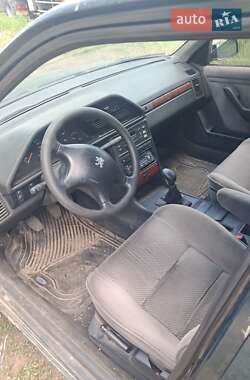 Седан Peugeot 605 1998 в Бобровиці