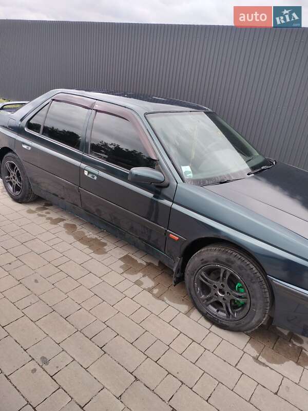 Седан Peugeot 605 1994 в Козове