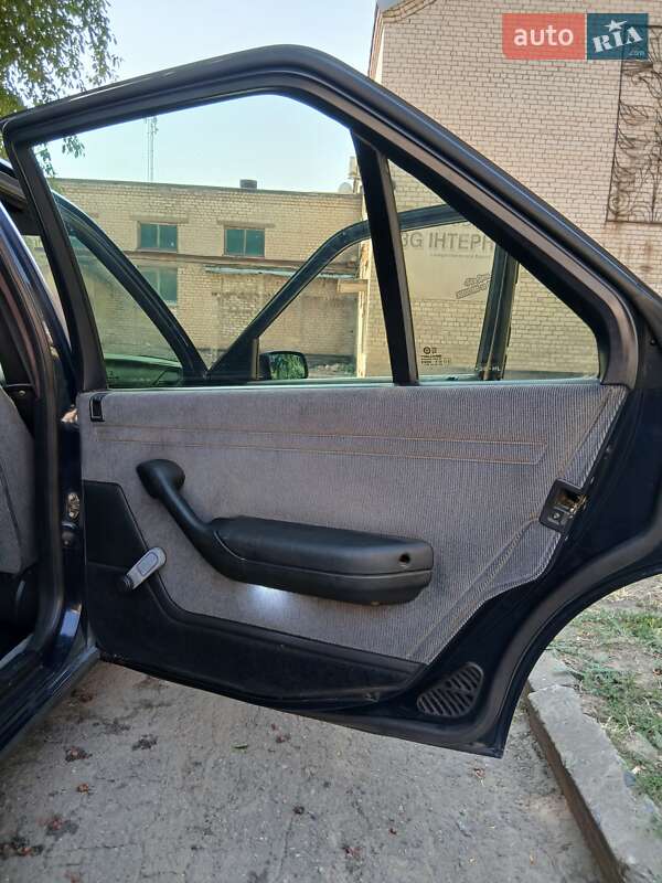 Седан Peugeot 605 1994 в Кривому Розі