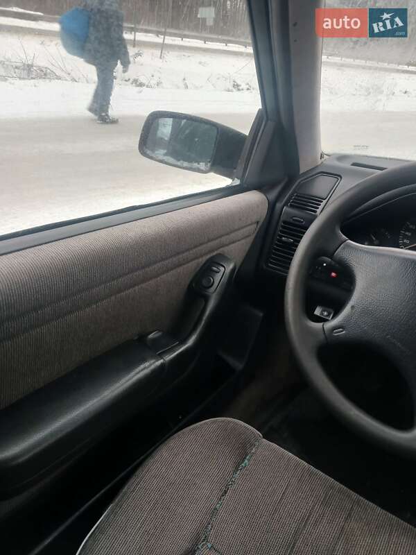 Седан Peugeot 605 1990 в Житомире