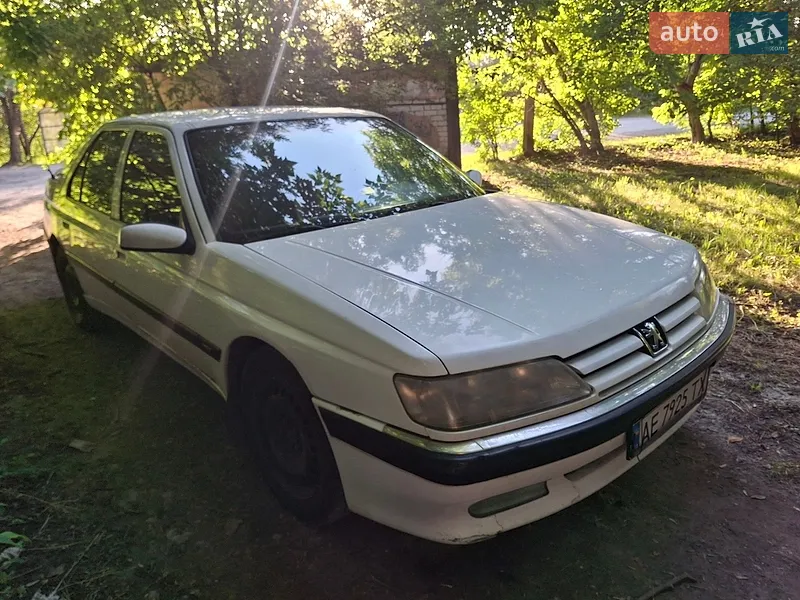 Peugeot 605