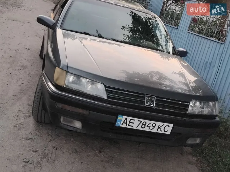 Peugeot 605