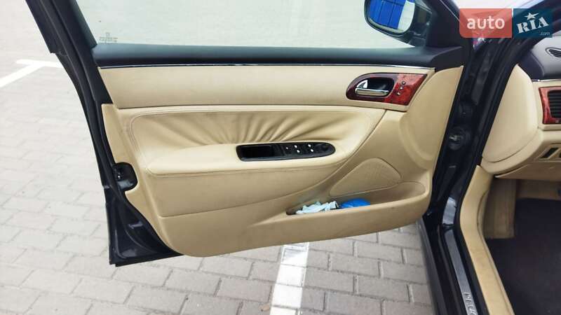 Седан Peugeot 607 2005 в Дубні