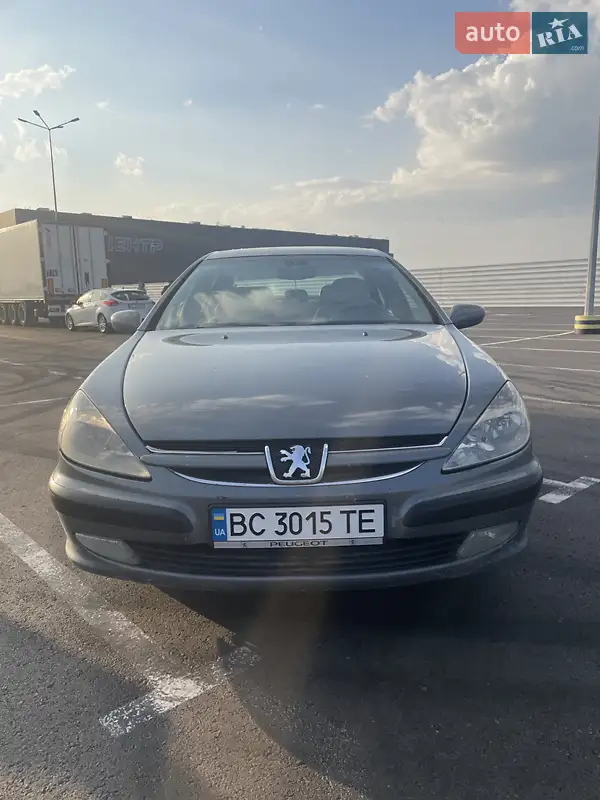 Peugeot 607 2001