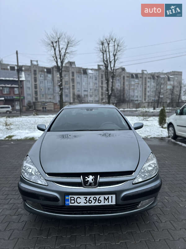 Peugeot 607 2002