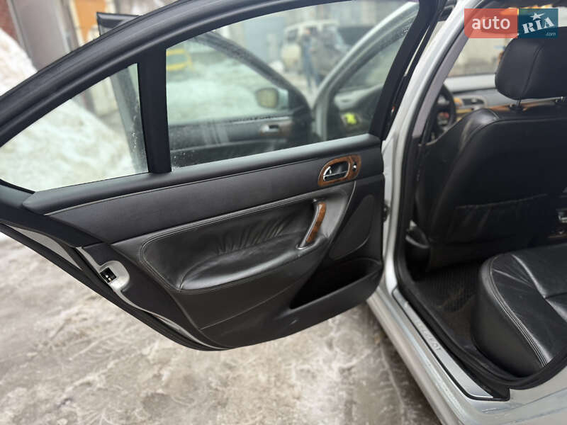 Седан Peugeot 607 2003 в Тернополе