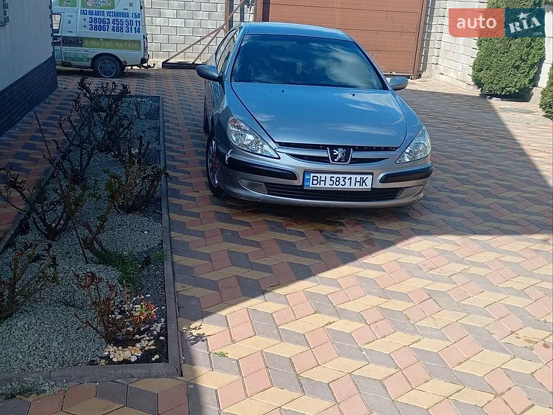Peugeot 607 2002