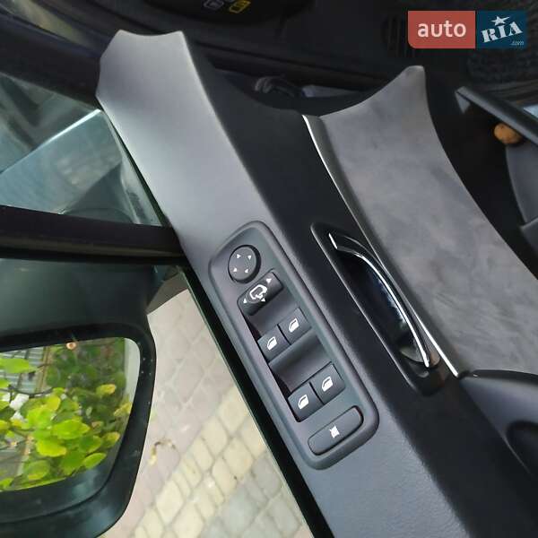 Мінівен Peugeot 807 2012 в Тернополі