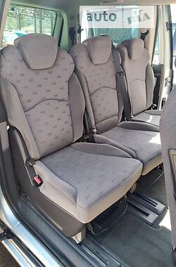 Минивэн Peugeot 807 2004 в 