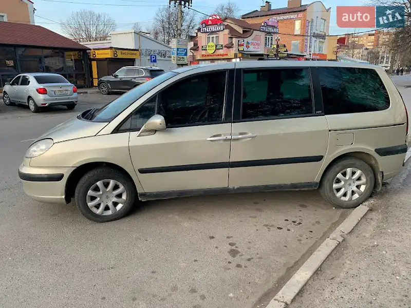 Мінівен Peugeot 807 2005 в 
