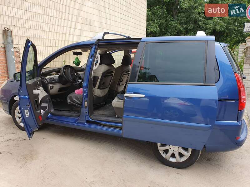Минивэн Peugeot 807 2006 в Сумах