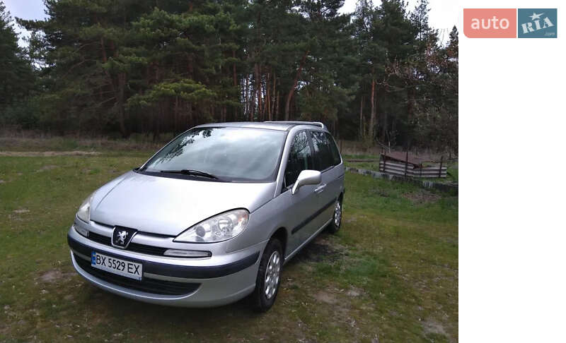 Мінівен Peugeot 807 2003 в Кам'янському