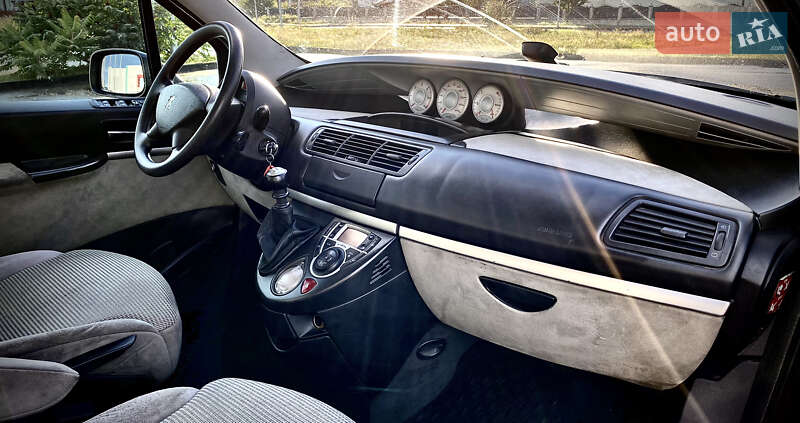 Мінівен Peugeot 807 2007 в Хусті