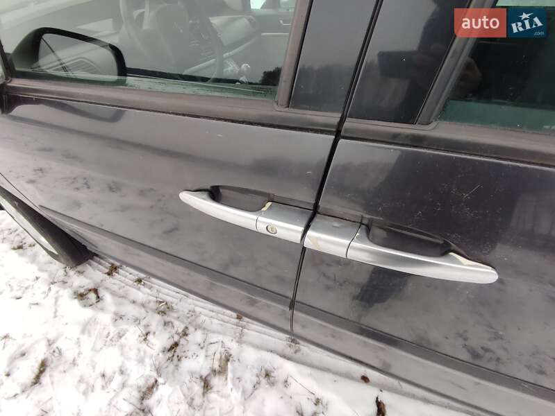 Мінівен Peugeot 807 2005 в Гнівані