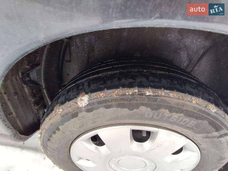 Мінівен Peugeot 807 2005 в Гнівані