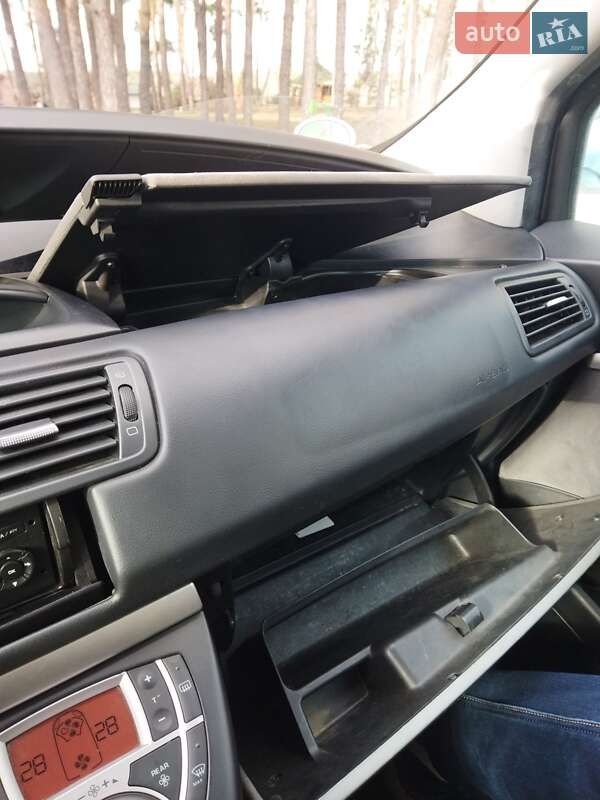 Минивэн Peugeot 807 2010 в Харькове