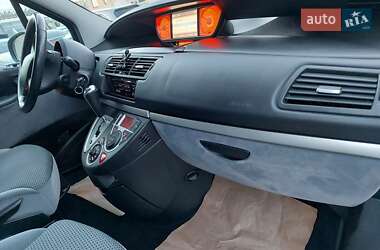 Минивэн Peugeot 807 2011 в 