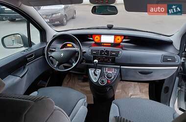 Минивэн Peugeot 807 2011 в 