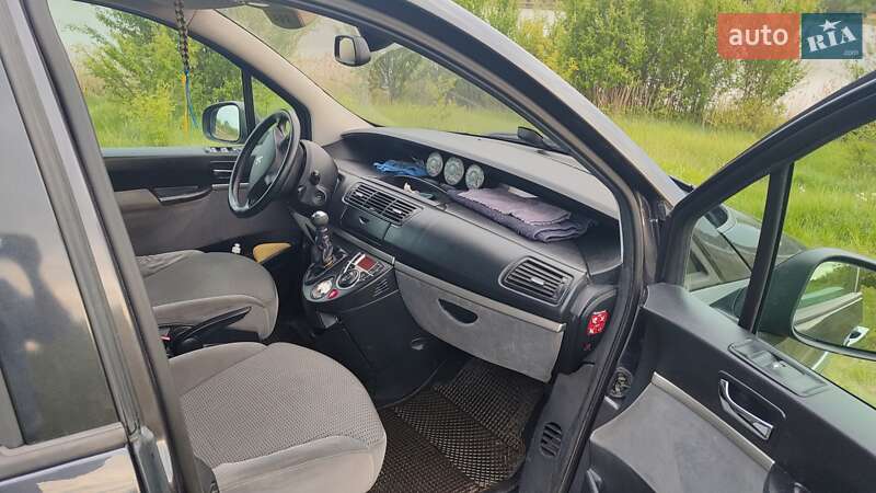 Мінівен Peugeot 807 2011 в Нетішині