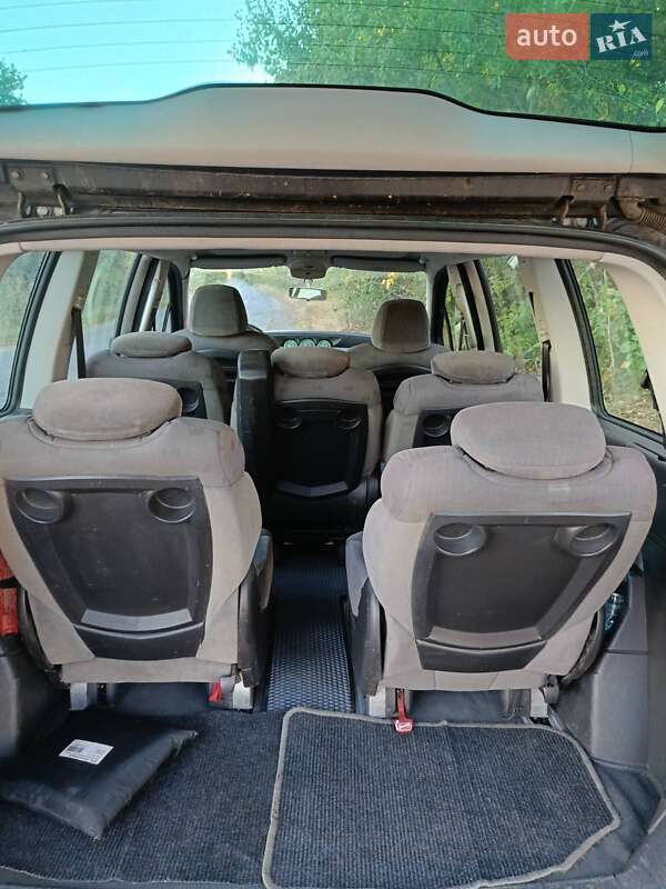 Мінівен Peugeot 807 2003 в Звенигородці