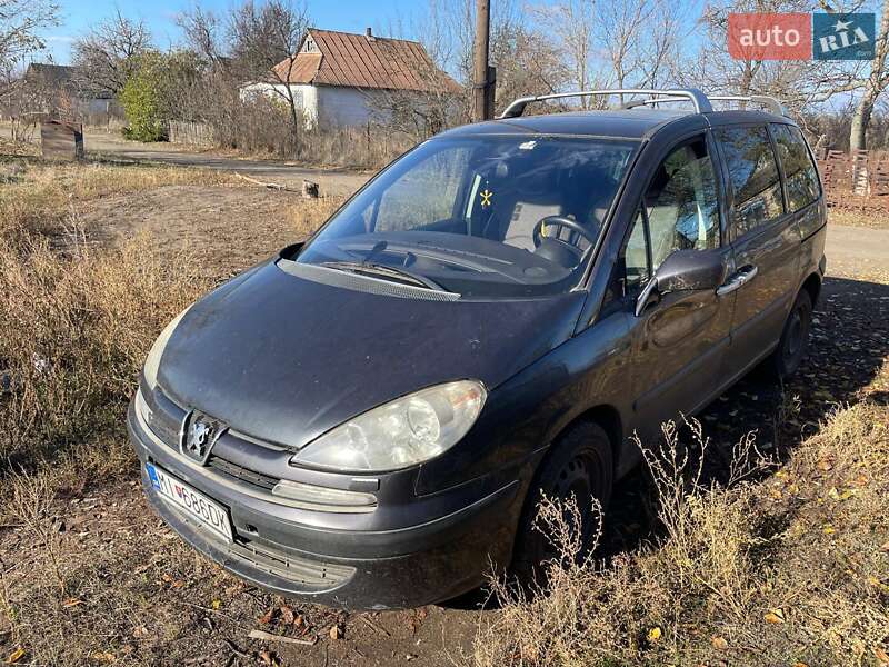 Минивэн Peugeot 807 2004 в Новониколаевке