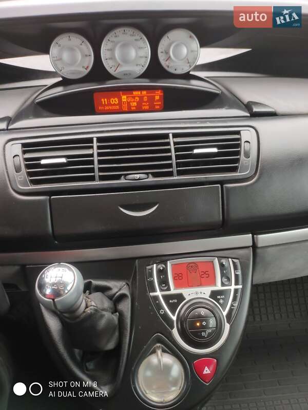 Минивэн Peugeot 807 2008 в Красилове фото 15 Минивэн Peugeot 807 2008 в Красилове