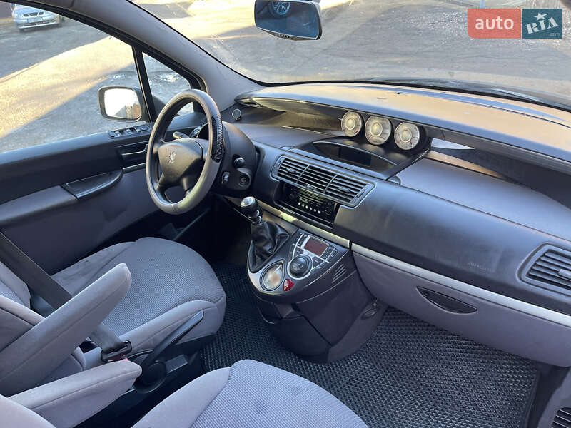 Мінівен Peugeot 807 2005 в Тульчині