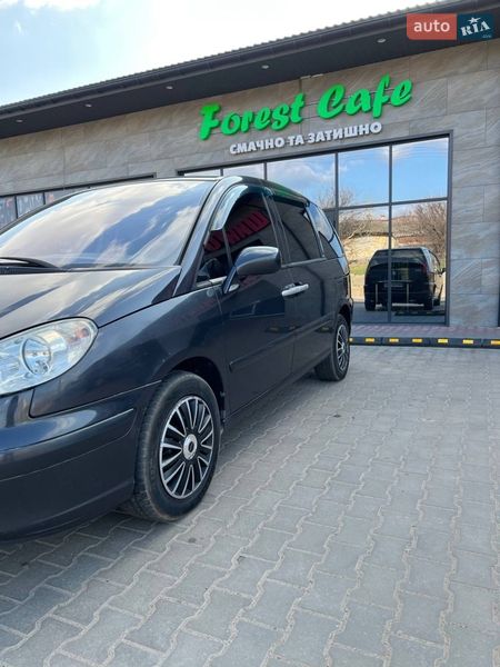 Минивэн Peugeot 807 2006 в Березовке