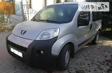 Грузопассажирский фургон Peugeot Bipper 2011 в Ровно