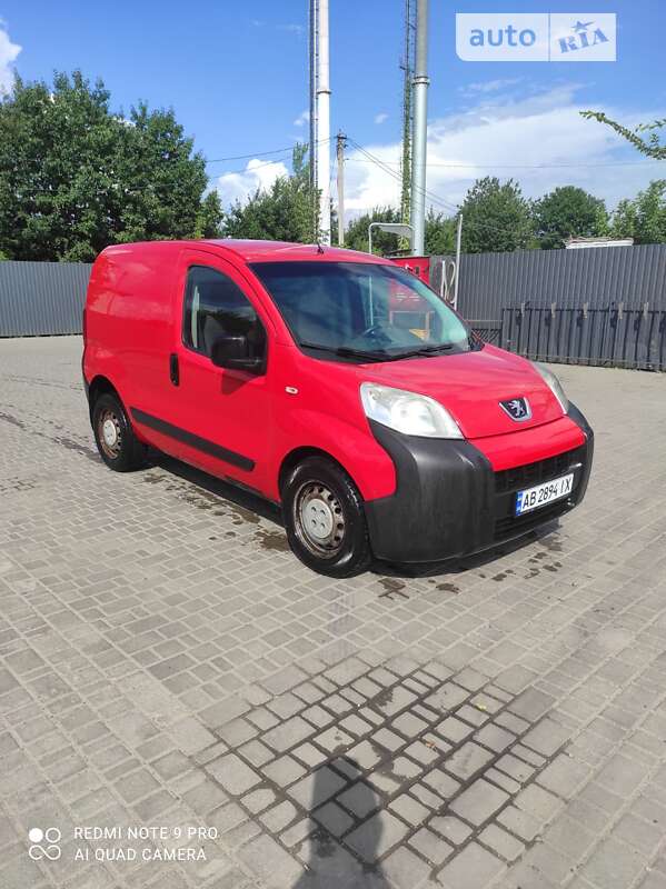 Грузовой фургон Peugeot Bipper 2010 в  фото Грузовой фургон Peugeot Bipper 2010 в