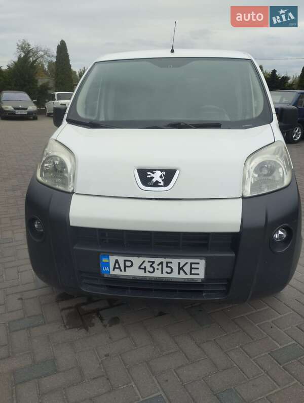 Грузопассажирский фургон Peugeot Bipper 2012 в  фото Грузопассажирский фургон Peugeot Bipper 2012 в