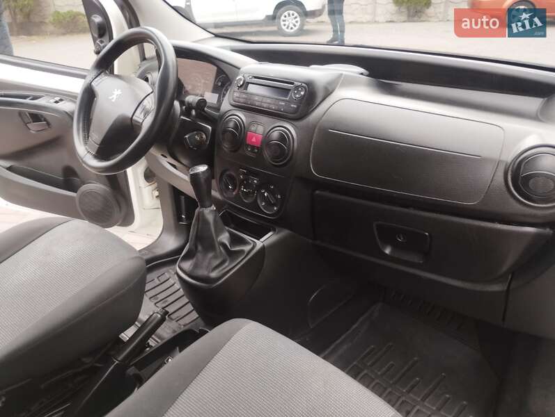 Вантажопасажирський фургон Peugeot Bipper 2012 в Києві фото 7 Вантажопасажирський фургон Peugeot Bipper 2012 в Києві