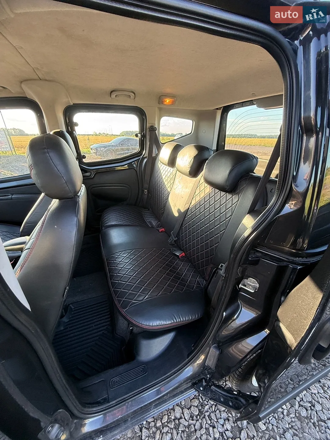2011 Peugeot Bipper - мініатюра 10