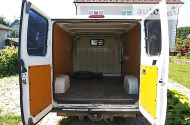 Вантажопасажирський фургон Peugeot Boxer 2004 в Сокирянах