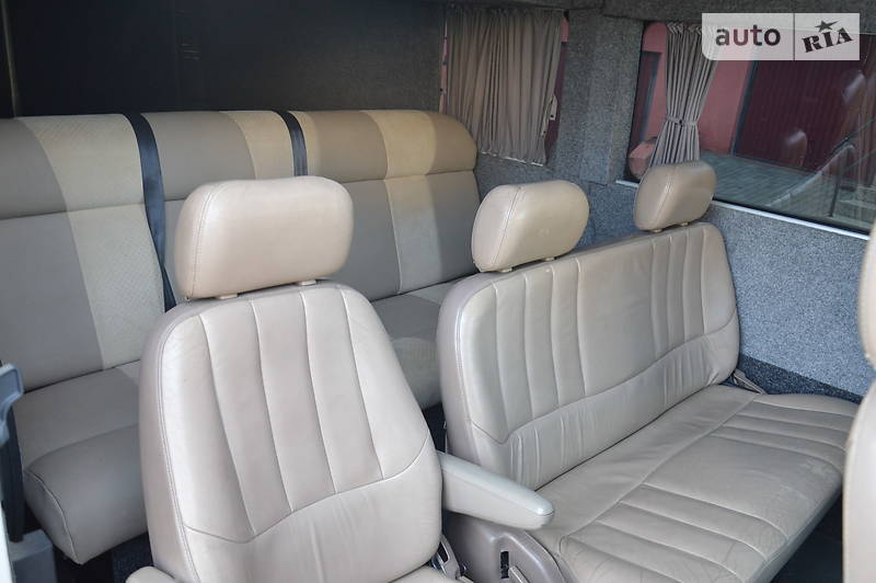 Вантажопасажирський фургон Peugeot Boxer 2008 в Сторожинці