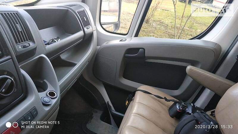 Вантажопасажирський фургон Peugeot Boxer 2008 в Сторожинці