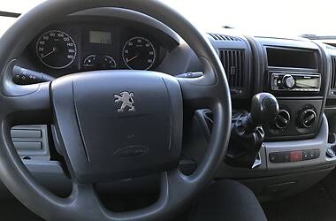 Вантажопасажирський фургон Peugeot Boxer 2008 в 