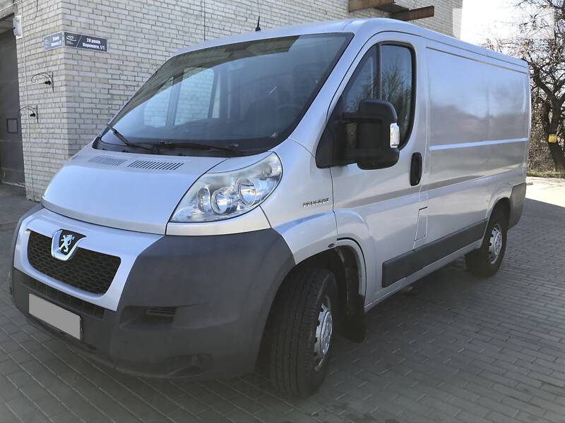 Вантажопасажирський фургон Peugeot Boxer 2008 в 