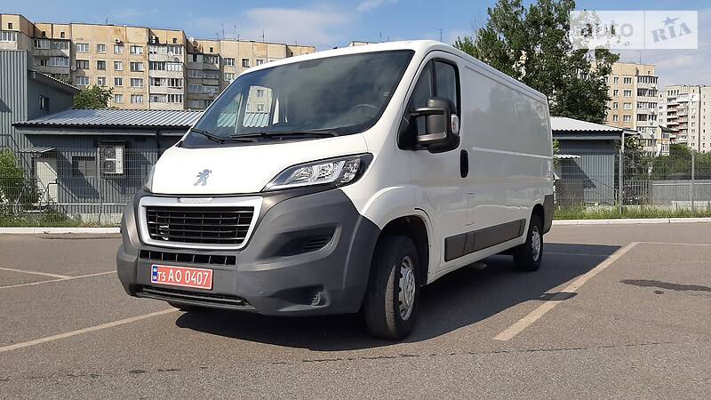 Грузопассажирский фургон Peugeot Boxer 2016 в Львове