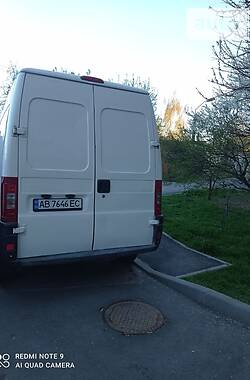 Вантажний фургон Peugeot Boxer 2004 в 