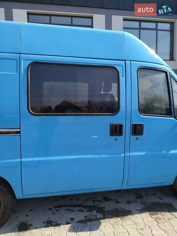 Інші автобуси Peugeot Boxer 1999 в Солотвині