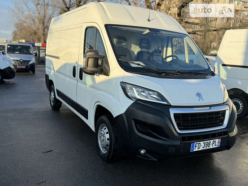Вантажний фургон Peugeot Boxer 2018 в Києві