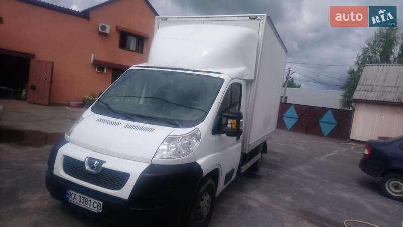 Грузовой фургон Peugeot Boxer 2014 в Киеве