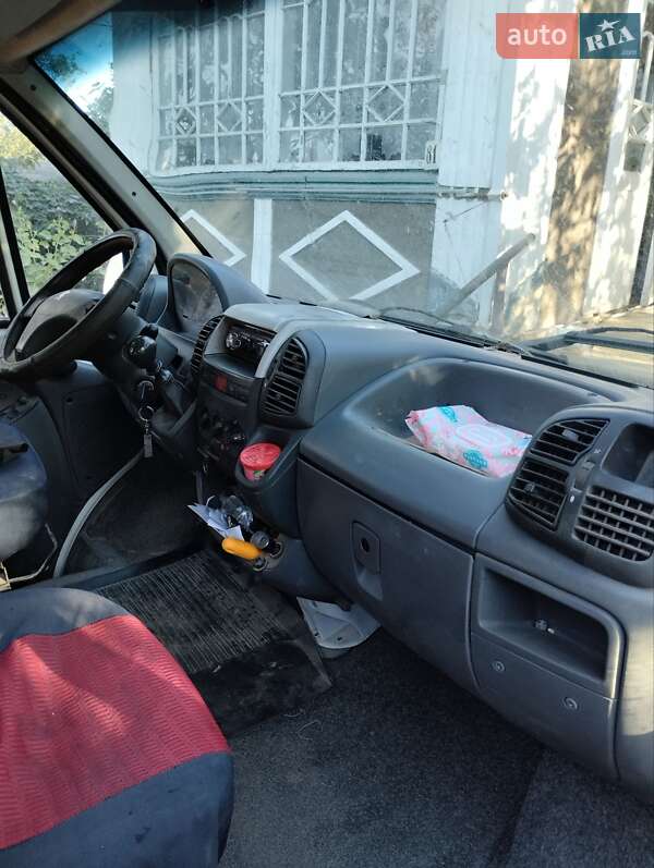 Микроавтобус Peugeot Boxer 2006 в Дунаевцах