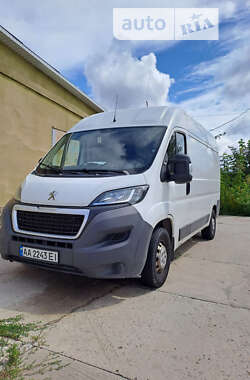 Вантажний фургон Peugeot Boxer 2016 в Києві