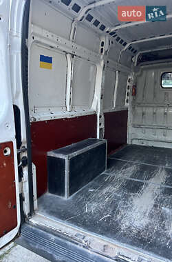 Грузовой фургон Peugeot Boxer 2006 в 