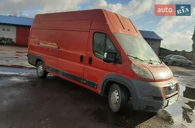 Вантажний фургон Peugeot Boxer 2010 в Радехові