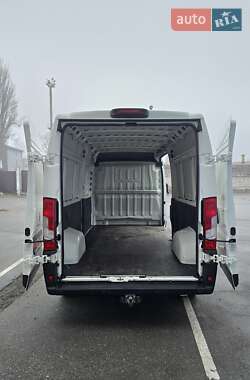 Грузопассажирский фургон Peugeot Boxer 2021 в 