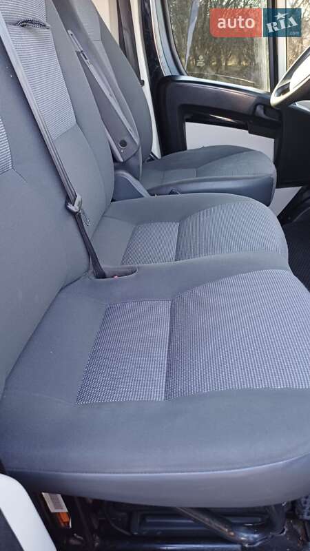 Вантажний фургон Peugeot Boxer 2013 в Переяславі