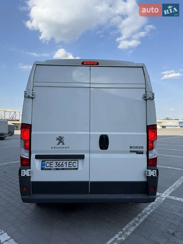 Вантажний фургон Peugeot Boxer 2017 в Чернівцях